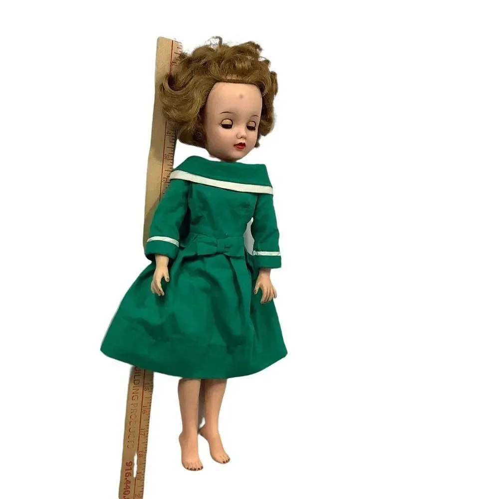 Vtg Deluxe  Reading Candy Fashion Doll VT-18 Green Dress Messy Hair 1958‎